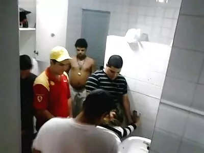 Дитинка має анус польская еротика в дупі під час смоктання великого члена